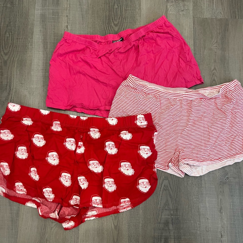 Wondershop Red Santa Print Shorts